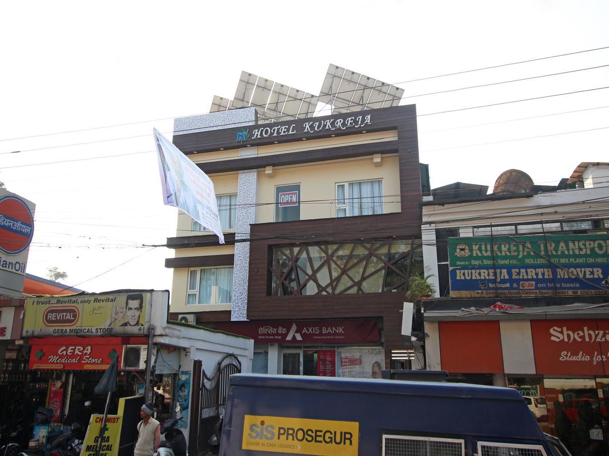 Oyo 8132 Hotel Kukreja Dehradun Exterior foto