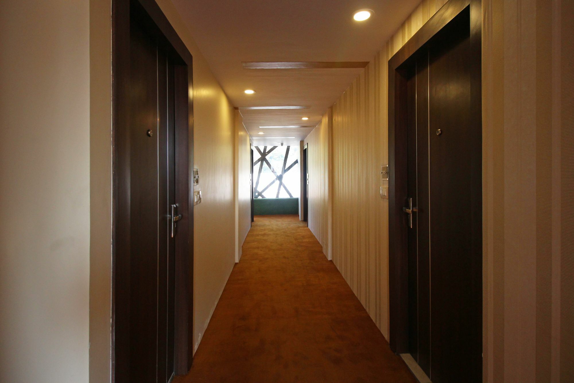 Oyo 8132 Hotel Kukreja Dehradun Exterior foto